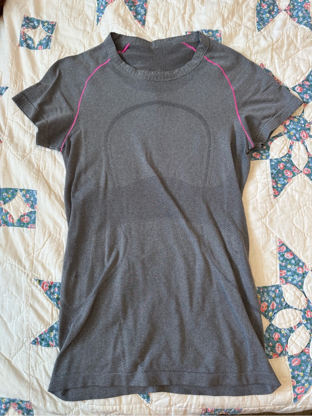 lululemon athletica Gray Short-Sleeve Seamless Tee with Pink Trim